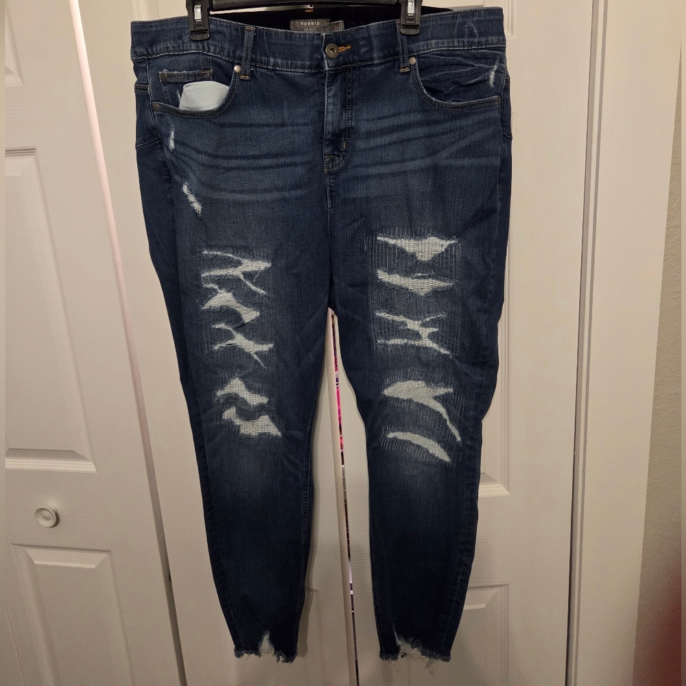 Torrid Blue Ankle Cropped Jeans with Distressed Style